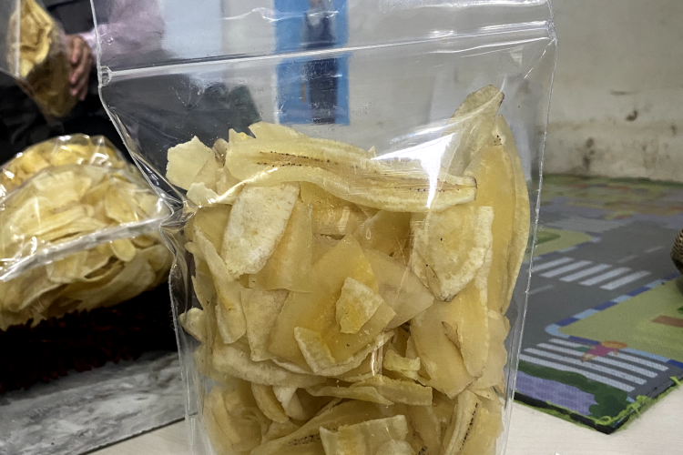 Kripik Pisang Ma Cucum